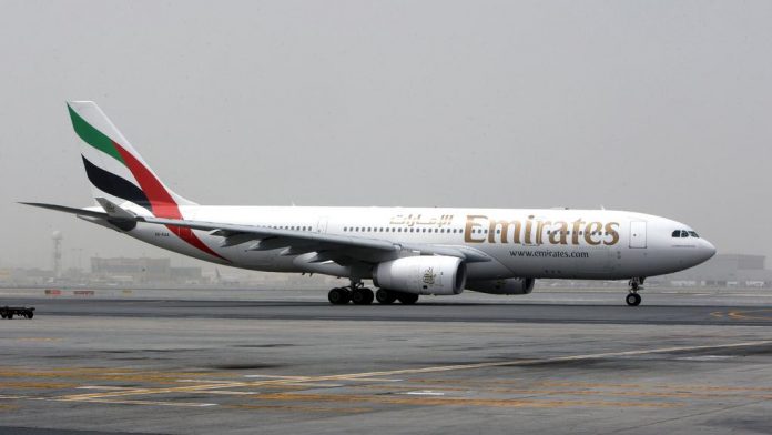 379-emirates-plane