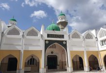 Muslims across Kenya celebrate Idd-ul-Adha jamia mosque nairobi kenya